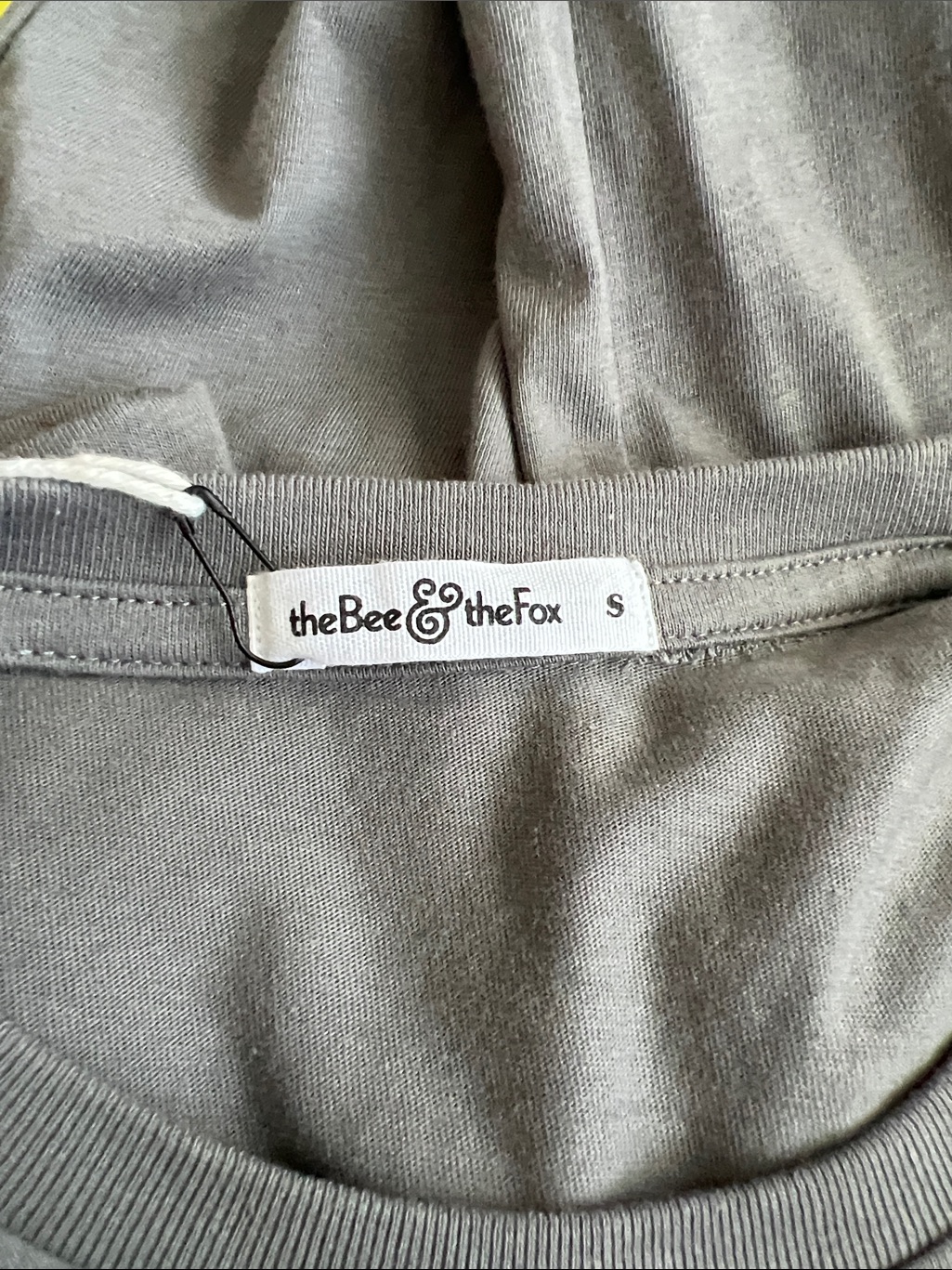 Bee & The Fox Papa Bear Men’s Grey Graphic Tee-Shirt New Size Small — image 8 of 8